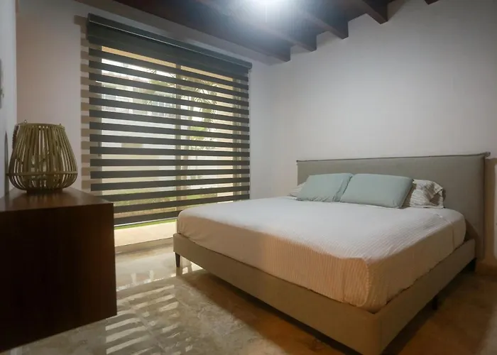 Unique With Amenities Apartment *